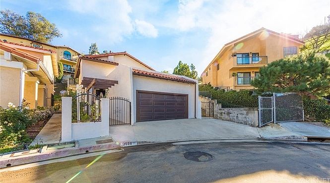 1st image of 3860 Inglis Dr