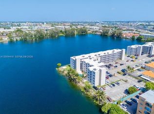 Vista Del Lago, Hialeah Gardens, FL 33016