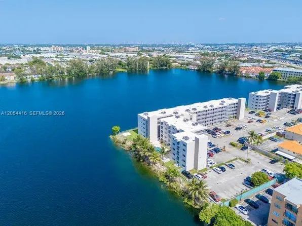 9917 W Okeechobee Rd #3-306, Hialeah Gardens, FL 33016