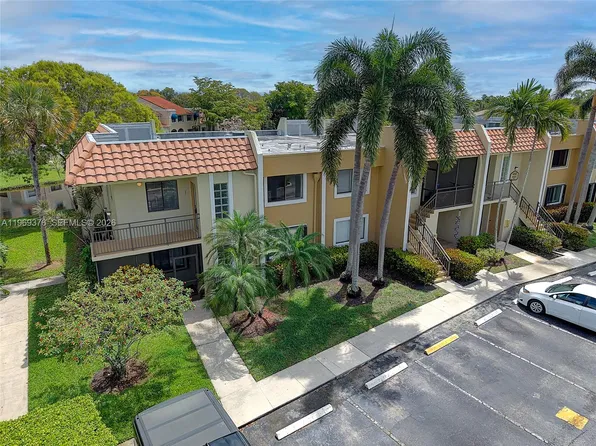 432 Lakeview Dr APT 201, Fort Lauderdale, FL 33326