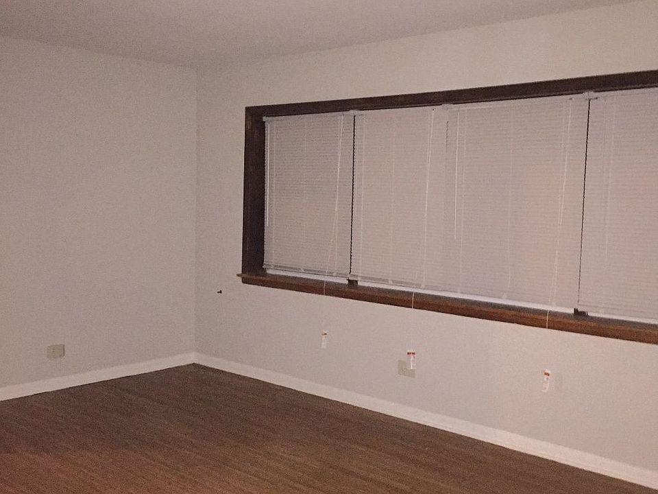 2nd image of 4438 Prescott Ave APT 3A