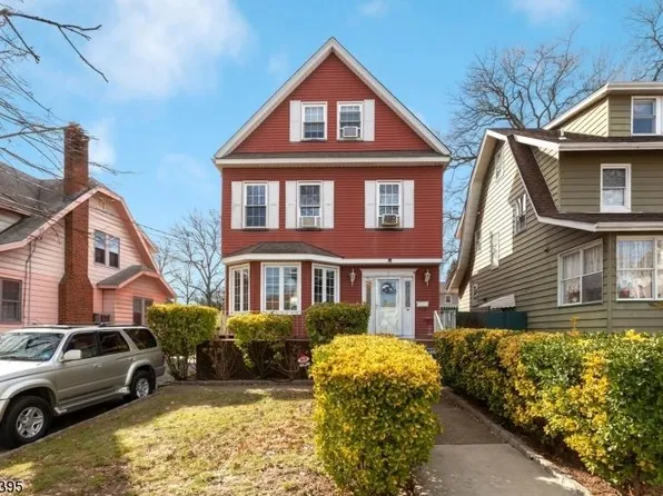 11 Halcyon Pl, Bloomfield, NJ 07003