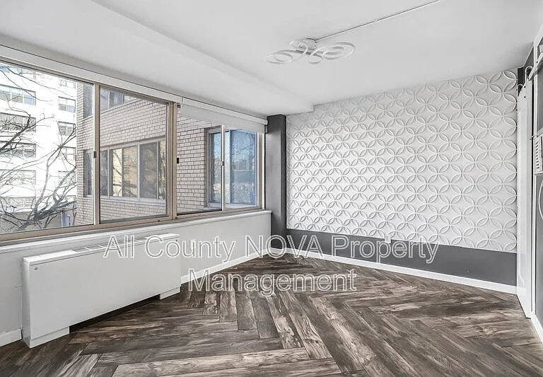 922 24th St NW #301 — Photo 25