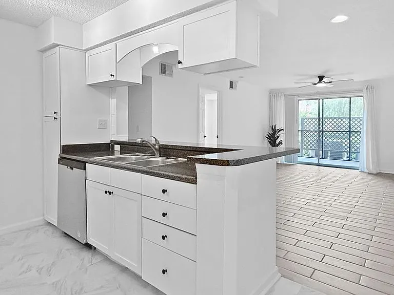 2500 Winding Creek Blvd #G106 — Photo 13