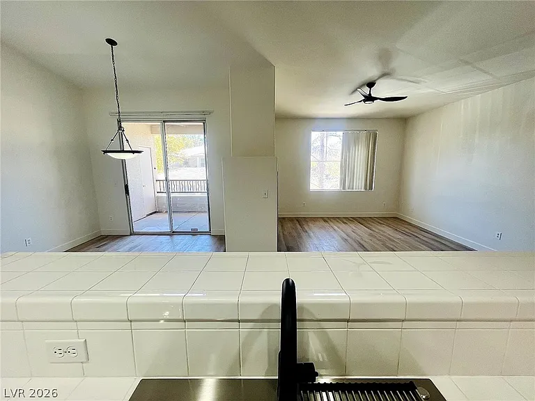 912 Duckhorn Ct #203 — Photo 14