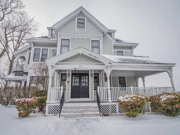 157 Nesmith St APT 7, Lowell, MA 01852