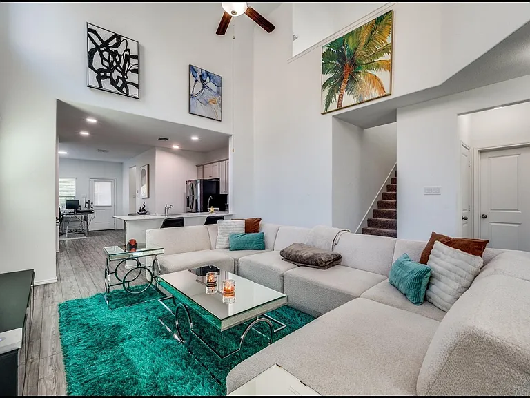 2328 Brightstone Dr — Photo 2