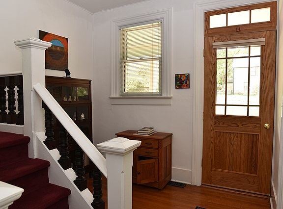 2nd image of 1620 Ames Ave