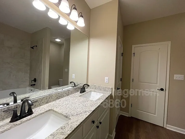 17414 Berkshire Dr — Photo 8