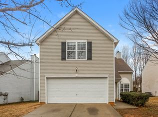 7103 Fox Point Dr, Charlotte, NC 28269
