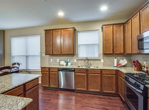 4th image of 8920 Brook Hill Ln