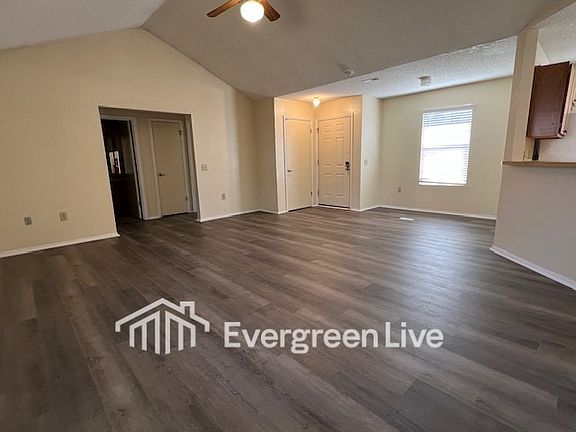 4th image of 102 Swing Ct