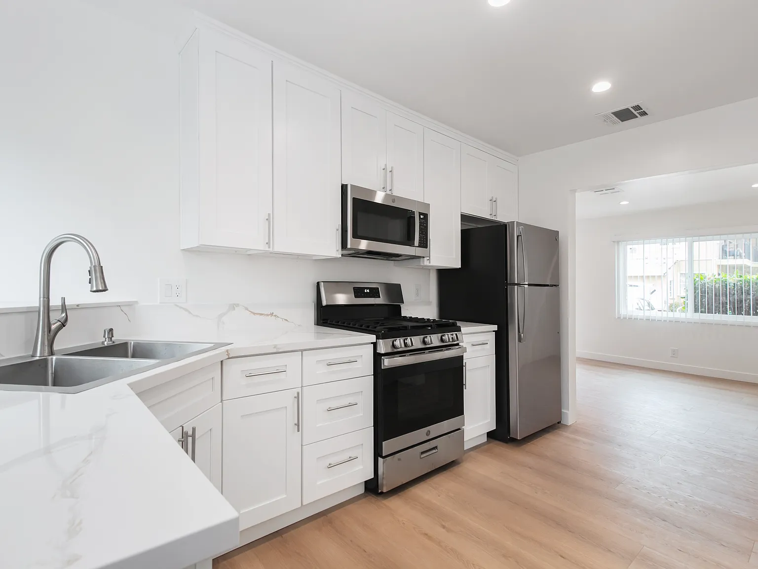 1 bed, 750 sqft, $2,500 — Photo 4
