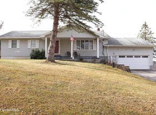 293 Old State Rd, Johnstown, NY 12095