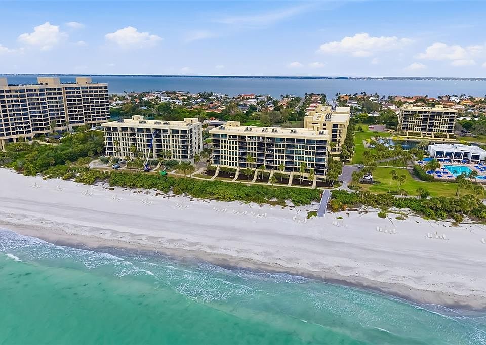 1st image of 1135 GULF OF MEXICO DRIVE #502