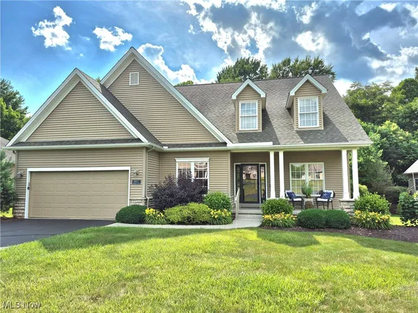 8672 Kimblewick Ln NE, Warren, OH 44484