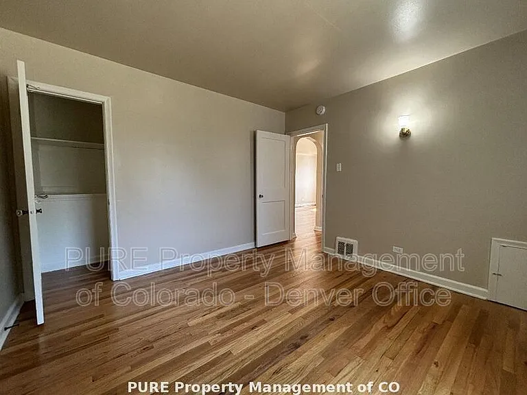 772 N Forest St — Photo 10