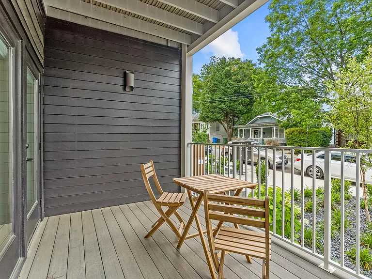 547 Winton Ter NE #1A — Photo 8
