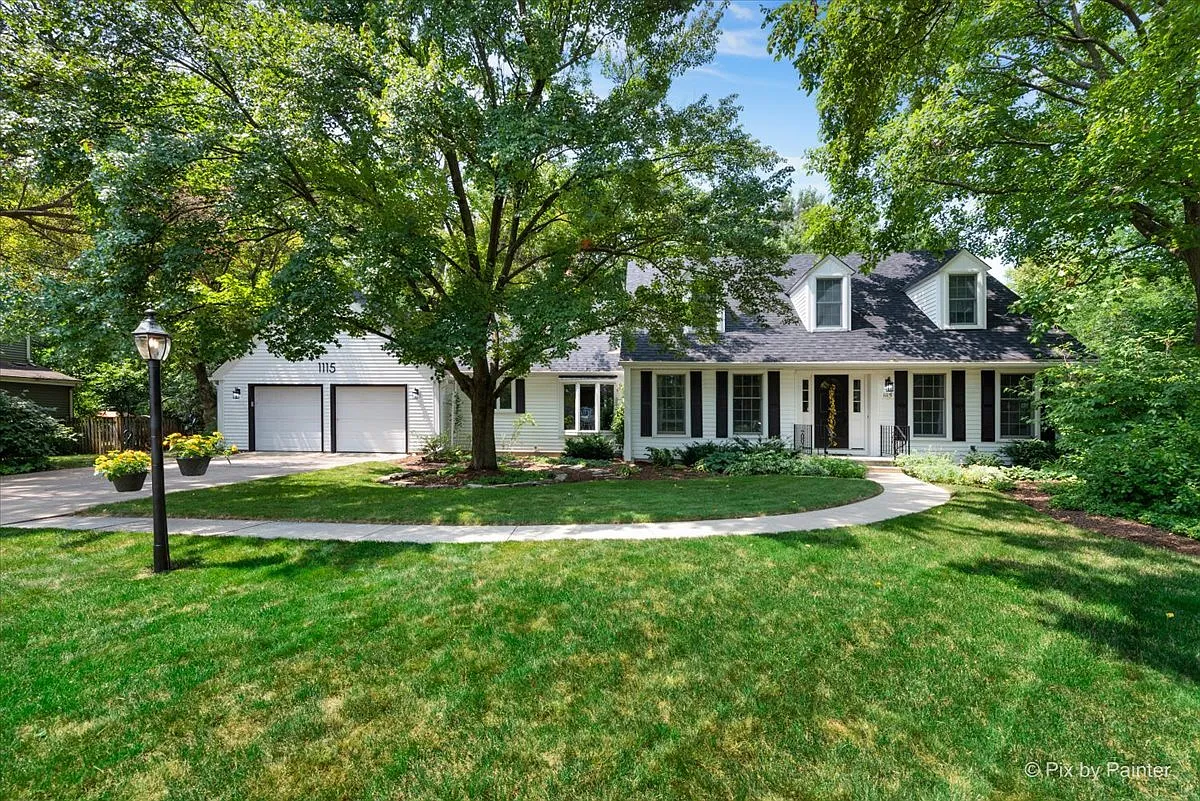 1115 Dover Ct photo 1