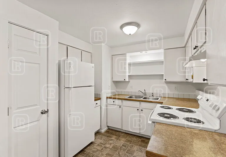 10505 E Mission Ave — Photo 10