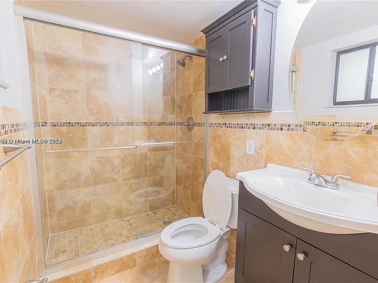 8700 SW 133rd Avenue Rd #223 — Photo 2