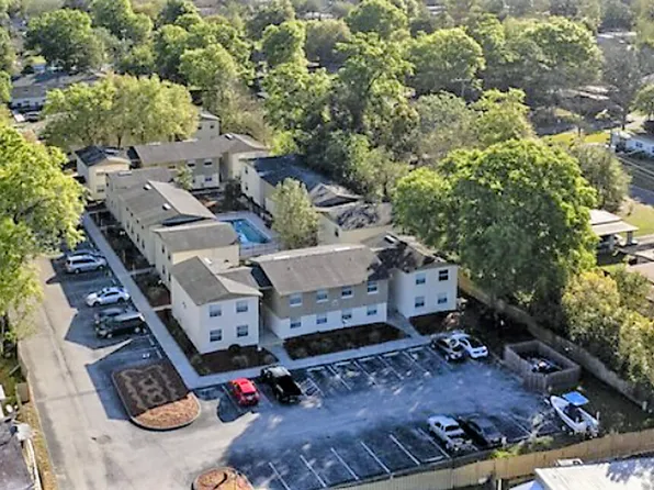 Castille Court Apartments