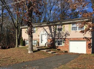 211 Split Rock Rd, Browns Mills, NJ 08015