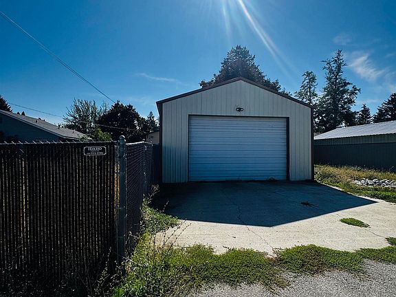 5th image of 607 E 2nd Ave