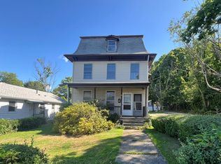 40 Warren Ave, Hyde Park, MA 02136