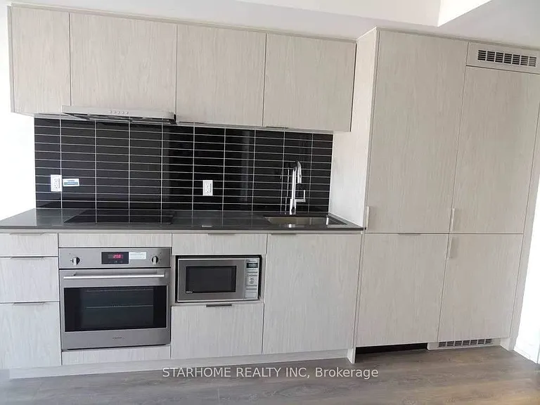 60 Shuter St #1610 — Photo 2