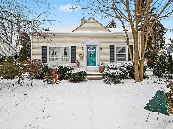 2nd image of 305 Cornell St