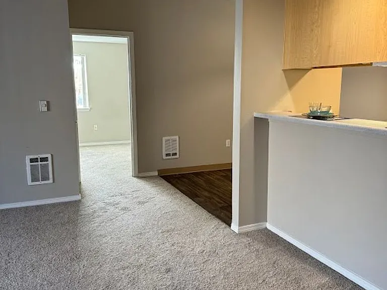 16920 SE Powell Blvd #18 — Photo 4
