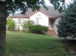 1686 NE Hoffman Dr, McMinnville, OR 97128