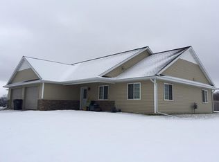 35 Nettie Dr, Reedsburg, WI 53959