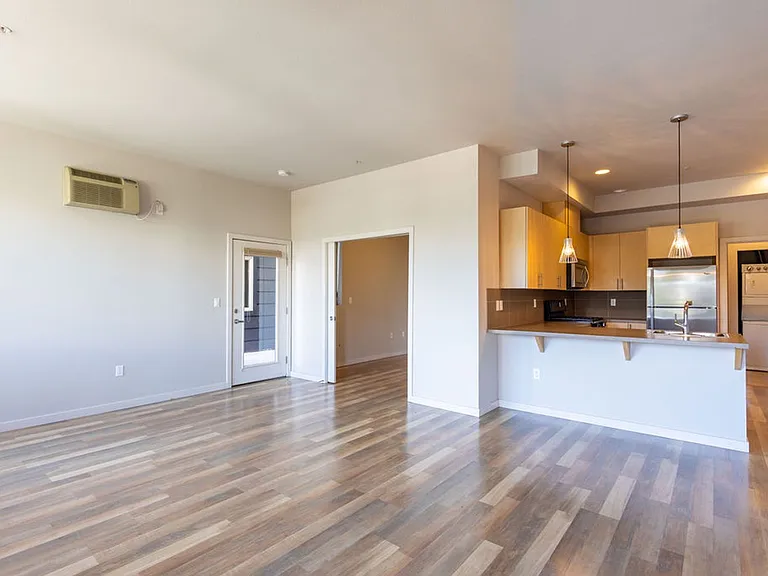 1607 NW Davis St — Photo 38