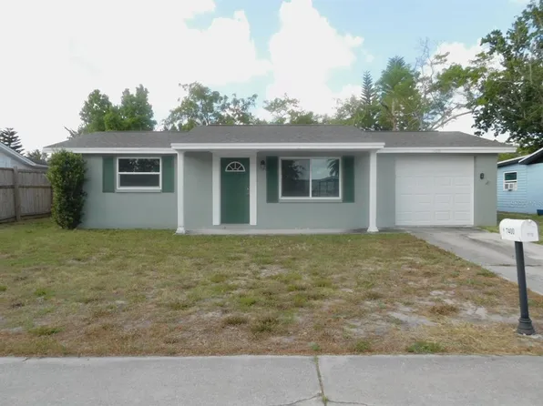 7400 Rockwood Dr, Port Richey, FL 34668