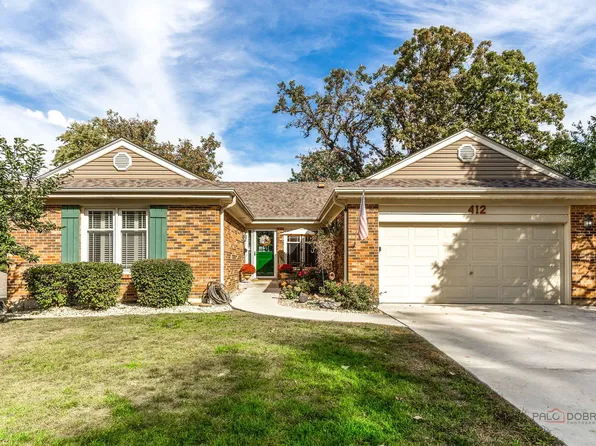 412 Hilltop Ct, Schaumburg, IL 60193