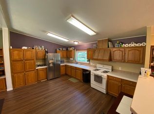 2817 3rd Dr, Oxford, WI 53952