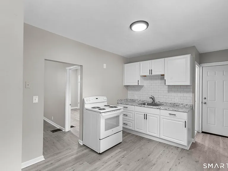 106 Birch St #7 — Photo 2