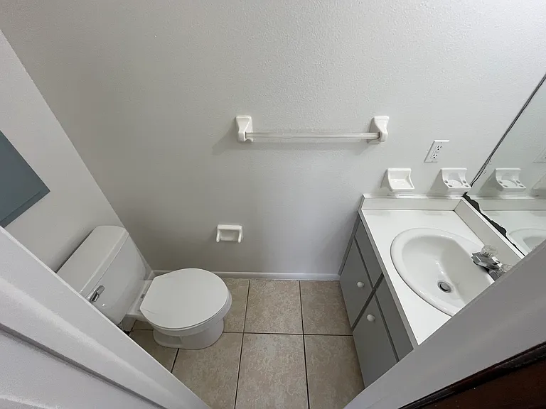 917 N Rockingham Ave #917 — Photo 7