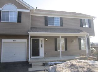 331 Village Creek Dr, Lake In The Hills, IL 60156