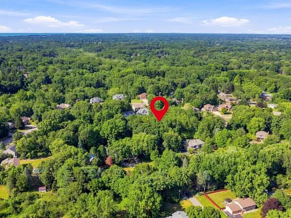 1950 N Donna Dr, Stevensville, MI 49127