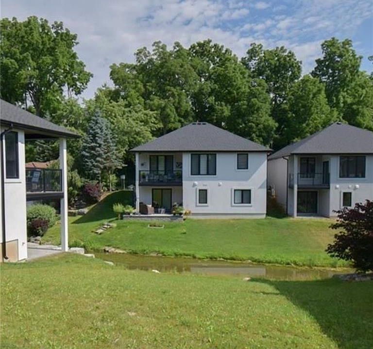 2nd image of 5 John Pound Rd #15