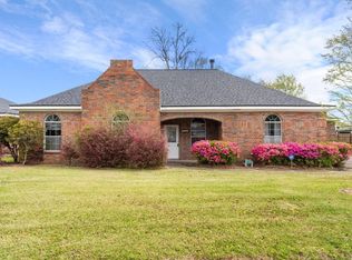 4817 Riverridge Dr, Lake Charles, LA 70605