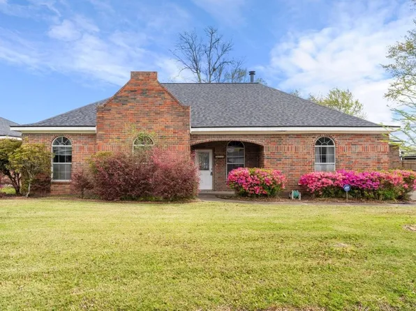 4817 Riverridge Dr, Lake Charles, LA 70605