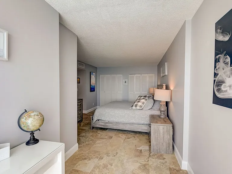 2425 Gulf Of Mexico Dr #14B — Photo 13