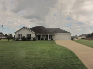 162 Owens Rd, Fort Mitchell, AL 36856