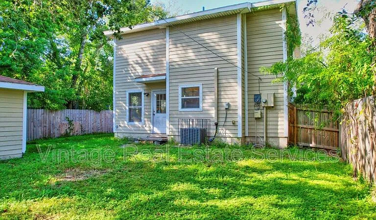 720 Newton Ave S — Photo 18