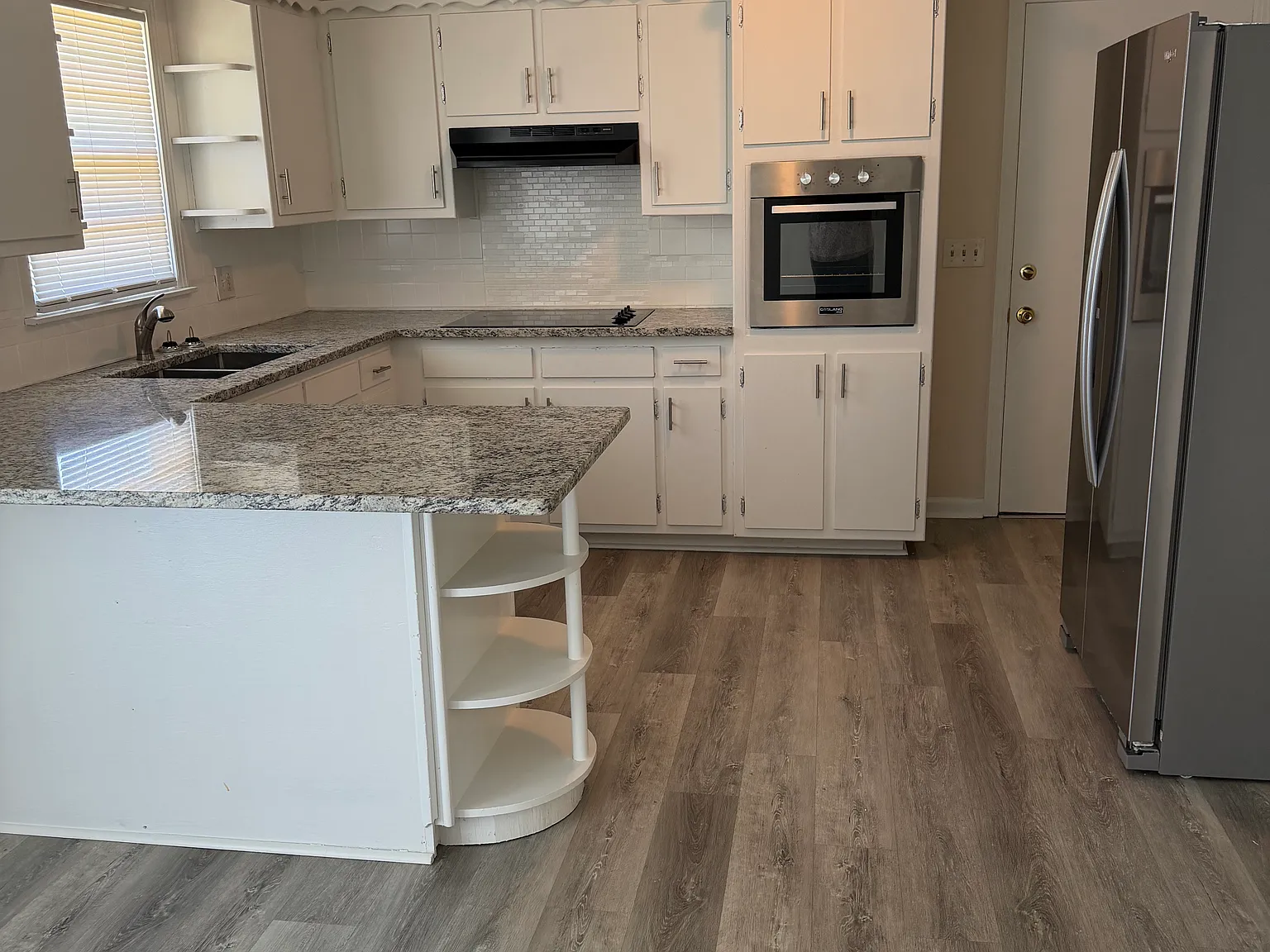 3 bed, 1.5 bath, 1170 sqft, $1,400 — Photo 4