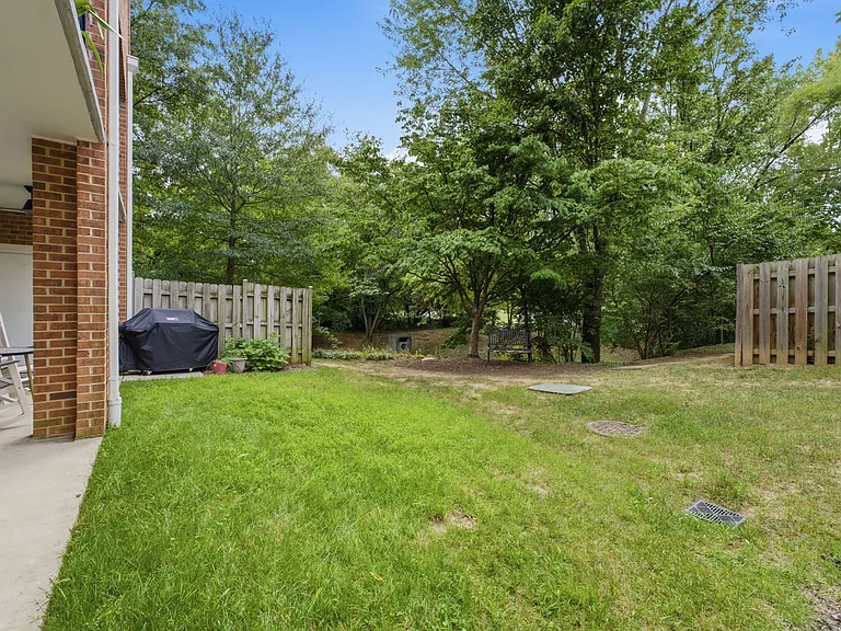 6932 Fairfax Dr #100 — Photo 41